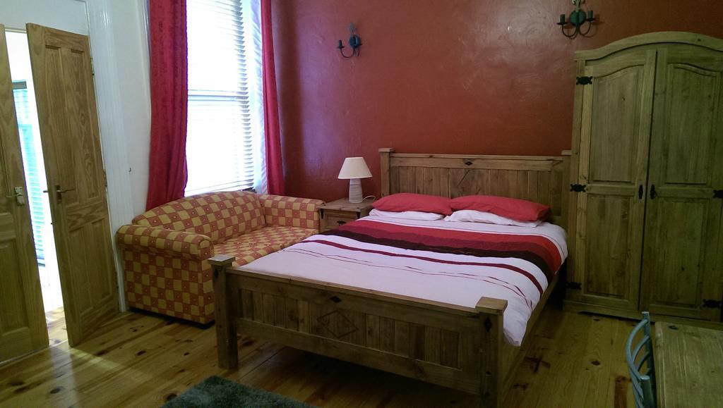 Clarmont Guest House พอร์ตรัช ภายนอก รูปภาพ